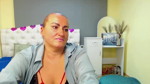 Diana online show from 10-11-25, 07:18