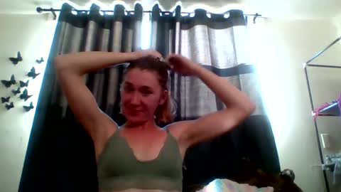 Snapshot of dianarussell864 chatting on 10-11-25, 08:29 dianarussell864 online show from 10-11-25, 08:29