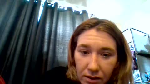 Snapshot of dianarussell864 chatting on 10-21-25, 04:30 dianarussell864 online show from 10-21-25, 04:30