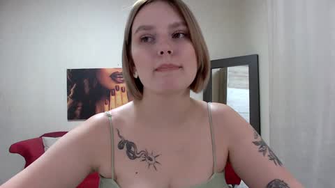 Snapshot of dianemills chatting on 02-01-25, 05:39 Diane Mills online show from 02-01-25, 05:39