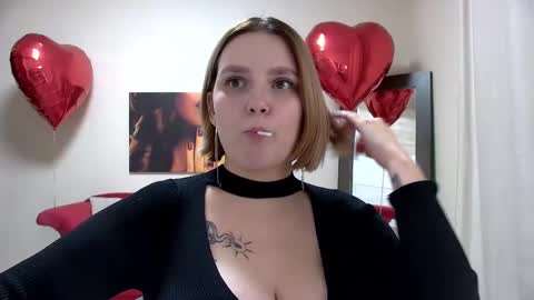 Snapshot of dianemills chatting on 02-19-25, 02:44 Diane Mills online show from 02-19-25, 02:44