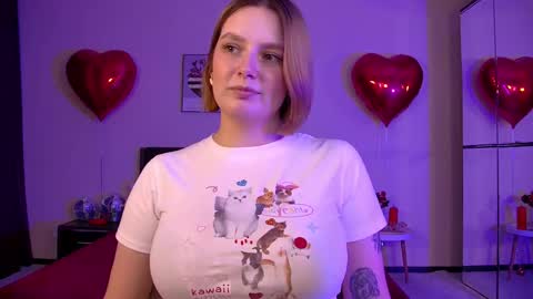 Snapshot of dianemills chatting on 02-19-25, 08:10 Diane Mills online show from 02-19-25, 08:10