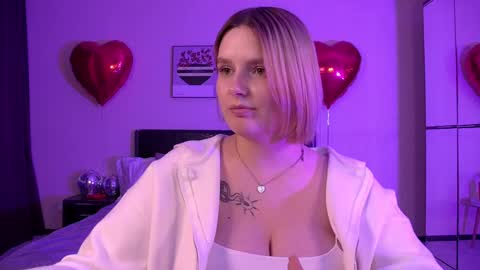 Snapshot of dianemills chatting on 02-26-25, 10:31 Diane Mills online show from 02-26-25, 10:31