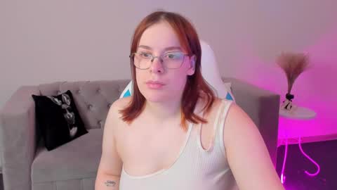 Snapshot of dianne_davis chatting on 02-24-25, 08:38 Dianne online show from 02-24-25, 08:38