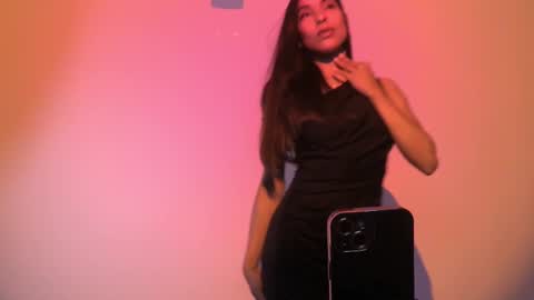 Melania   -    online show from 02-14-25, 11:42