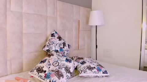 Snapshot of diannevega chatting on 11-27-25, 09:50 call me princess dianne online show from 11-27-25, 09:50