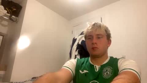 Snapshot of dickturner24 chatting on 10-31-25, 08:32 Dickturner24 online show from 10-31-25, 08:32