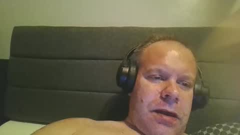 Snapshot of dickydo11 chatting on 11-25-25, 11:21 dickydo11 online show from 11-25-25, 11:21