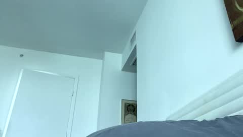 Snapshot of diegodavids chatting on 12-18-24, 01:45 diegodavids online show from 12-18-24, 01:45