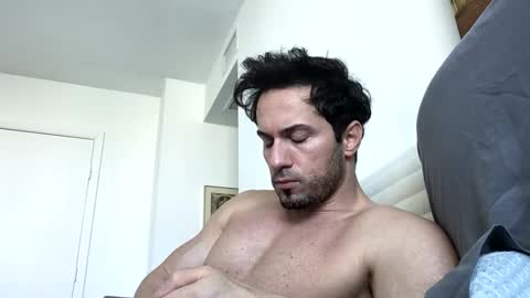 Snapshot of diegodavids chatting on 12-21-24, 02:04 diegodavids online show from 12-21-24, 02:04