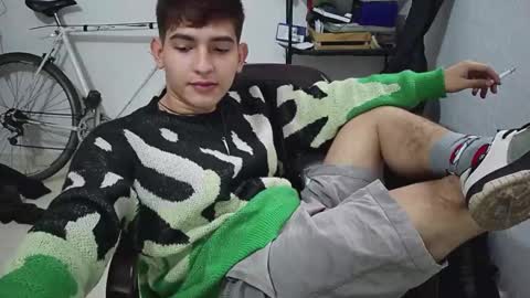 Snapshot of diegorogue_ chatting on 12-28-24, 09:51 Diego rogue online show from 12-28-24, 09:51