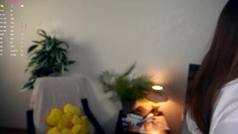 Elwyna online show from 10-16-25, 06:53