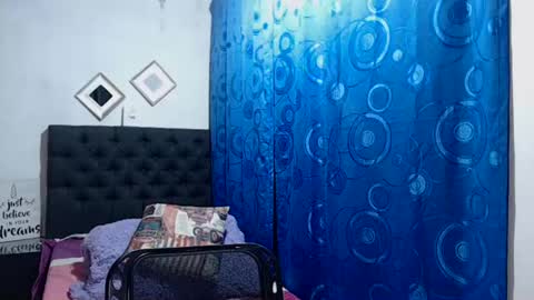 Mariana online show from 02-14-25, 03:33