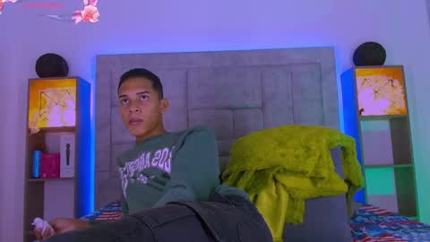 Dilan online show from 12-15-25, 12:42