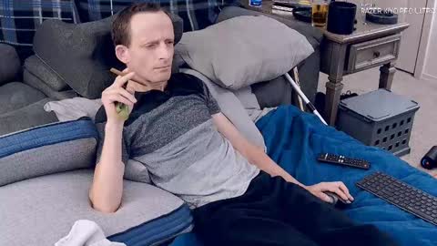 Dilldough405 online show from 09-24-25, 08:17