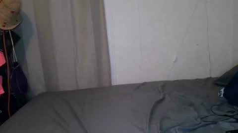 Sofie online show from 10-31-25, 01:17