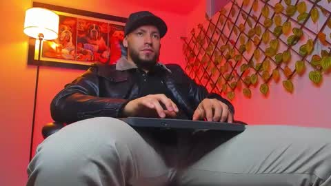 Snapshot of dimitri_master chatting on 11-30-25, 10:03 Angel Dimitri online show from 11-30-25, 10:03