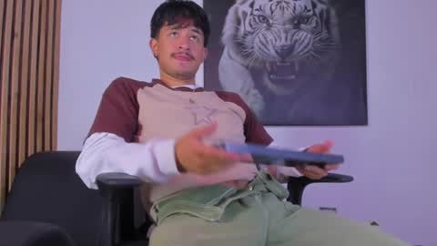 Dimitri online show from 09-19-25, 07:36