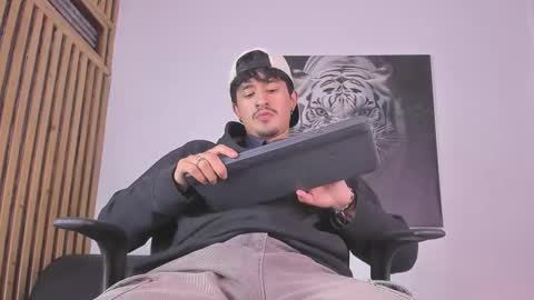 Dimitri online show from 10-21-25, 09:15