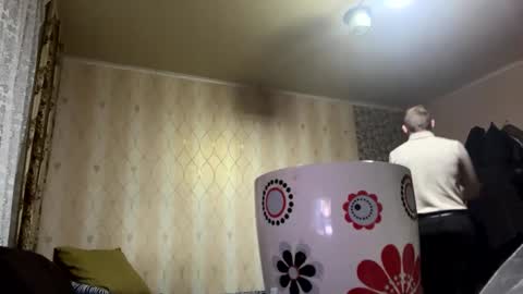 Snapshot of dimyanworld000 chatting on 01-14-25, 12:35 D V online show from 01-14-25, 12:35