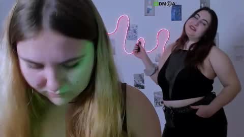 dina_bloom online show from 02-01-26, 07:56