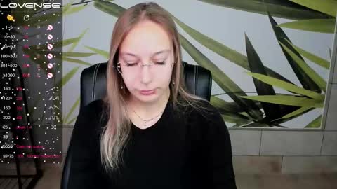 Dina online show from 11-30-25, 12:58