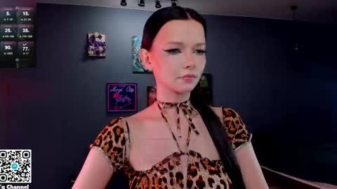 Snapshot of dindin_ chatting on 09-14-25, 01:32 Jessie online show from 09-14-25, 01:32