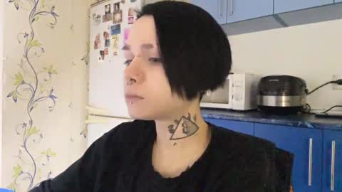Snapshot of dinorahdamoro chatting on 10-15-25, 08:31 Cate online show from 10-15-25, 08:31