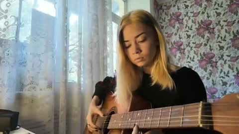 dinorahmroczkowski online show from 09-26-25, 07:56