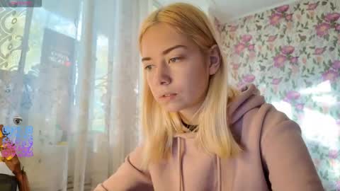dinorahmroczkowski online show from 10-01-25, 05:57