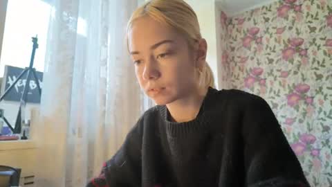 dinorahmroczkowski online show from 10-03-25, 08:11