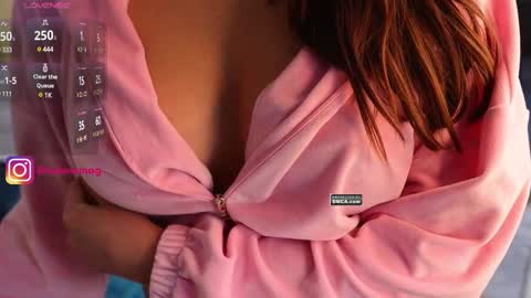 Snapshot of diodoramag chatting on 02-20-25, 10:16 Diodora Magenta online show from 02-20-25, 10:16