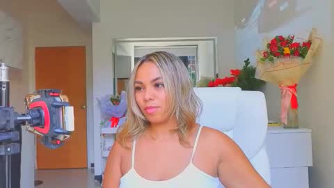 diosadeluniverso_ online show from 02-23-26, 12:57