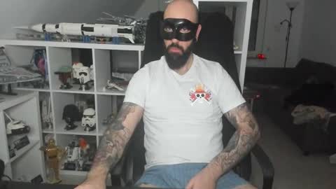 Robert online show from 12-03-25, 04:27