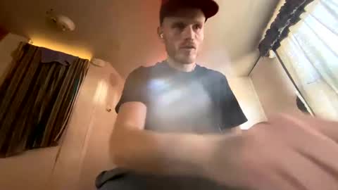 Justin Robinson online show from 12-19-24, 05:40