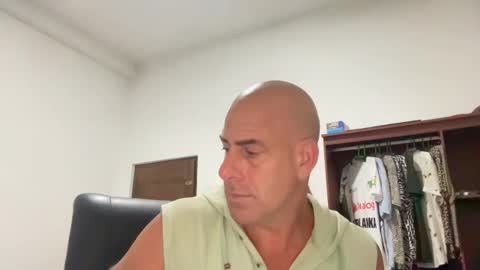 Snapshot of dirtydanlondon chatting on 02-06-25, 12:37 Dirtydanlondon online show from 02-06-25, 12:37