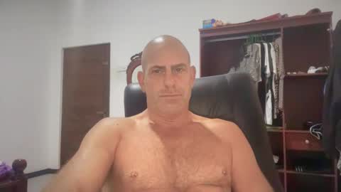 Snapshot of dirtydanlondon chatting on 03-03-25, 09:44 Dirtydanlondon online show from 03-03-25, 09:44