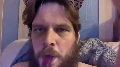 Snapshot of dirtydogsday chatting on 10-31-25, 09:05 Dirtydog online show from 10-31-25, 09:05