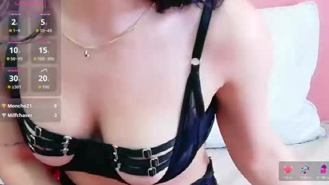 Snapshot of dirtylittleslutt_ chatting on 10-19-25, 07:25 Nemesis online show from 10-19-25, 07:25