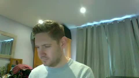 Exhibitionist Ben online show from 12-17-25, 12:00