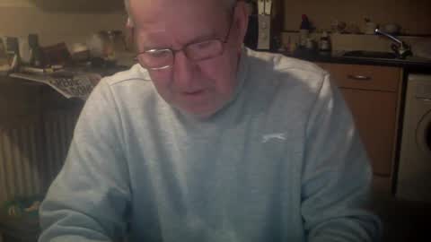 Snapshot of discovery63 chatting on 12-14-24, 06:09 discovery63 online show from 12-14-24, 06:09