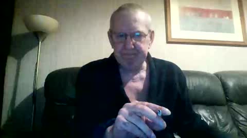 Snapshot of discovery63 chatting on 12-18-24, 04:39 discovery63 online show from 12-18-24, 04:39