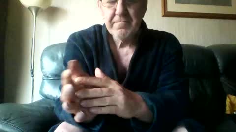 Snapshot of discovery63 chatting on 12-30-24, 11:15 discovery63 online show from 12-30-24, 11:15