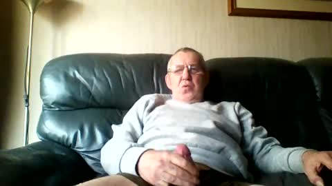 Snapshot of discovery63 chatting on 01-04-25, 01:31 discovery63 online show from 01-04-25, 01:31