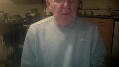 Snapshot of discovery63 chatting on 02-11-25, 08:20 discovery63 online show from 02-11-25, 08:20