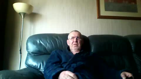 Snapshot of discovery63 chatting on 02-16-25, 11:05 discovery63 online show from 02-16-25, 11:05