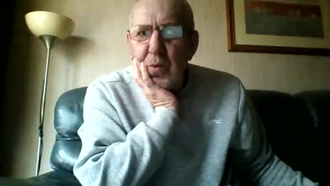 Snapshot of discovery63 chatting on 02-17-25, 02:37 discovery63 online show from 02-17-25, 02:37