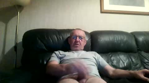 Snapshot of discovery63 chatting on 10-11-25, 07:01 discovery63 online show from 10-11-25, 07:01