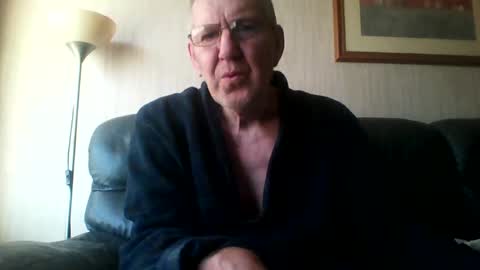 Snapshot of discovery63 chatting on 11-21-25, 01:21 discovery63 online show from 11-21-25, 01:21