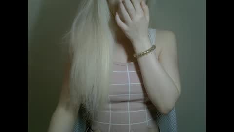 DitaMilton online show from 02-27-25, 08:31